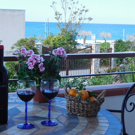 Stella Marina Sea & Sun Bed & Breakfast Cefalu Bagian luar foto