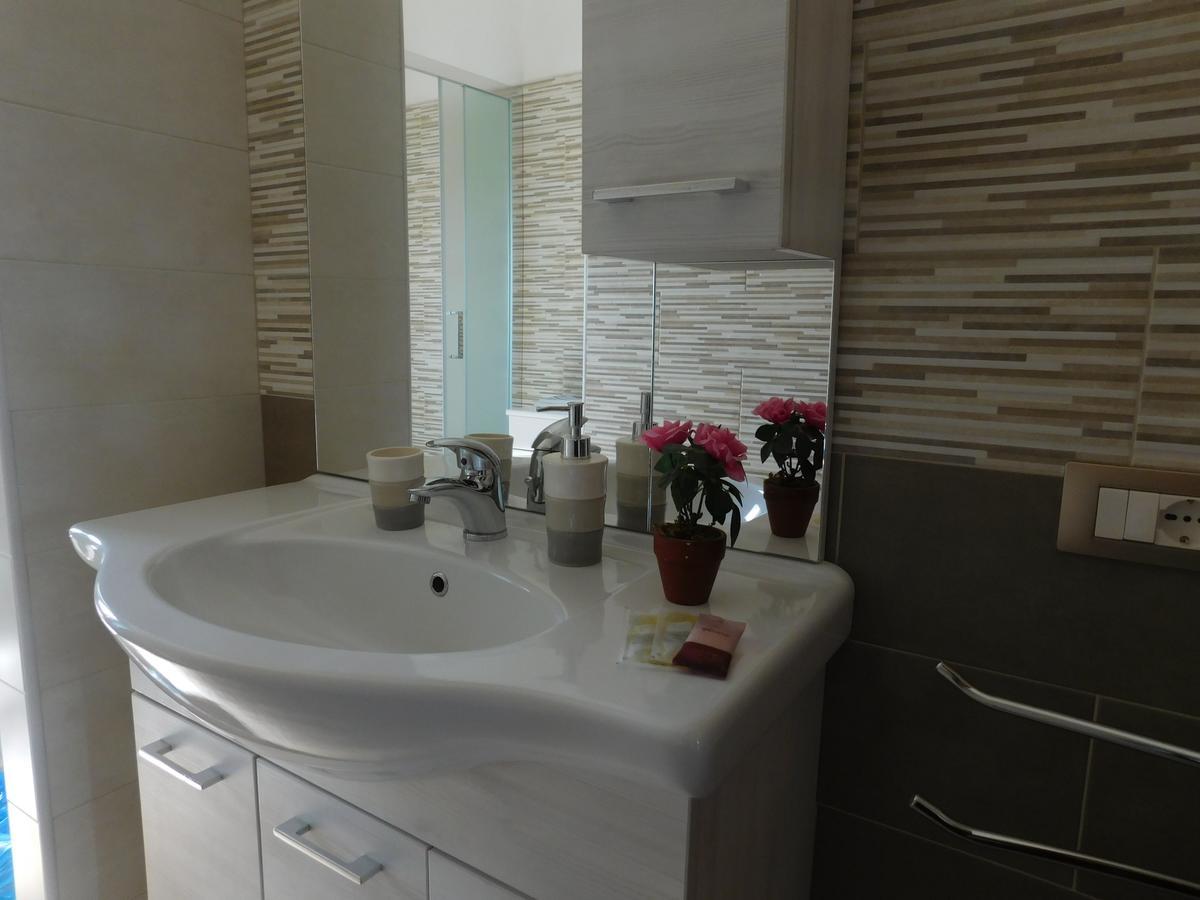 Stella Marina Sea & Sun Bed & Breakfast Cefalu Bagian luar foto
